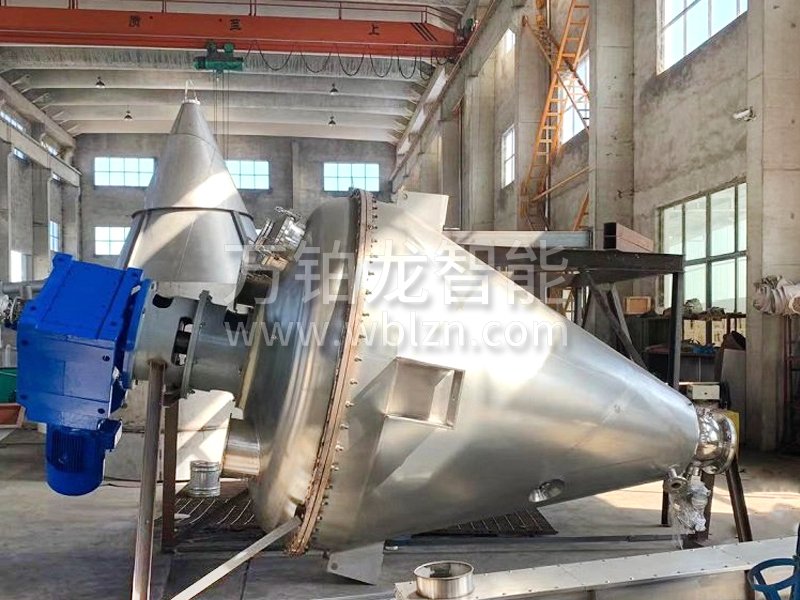 锥形螺带真空干燥机制作完毕